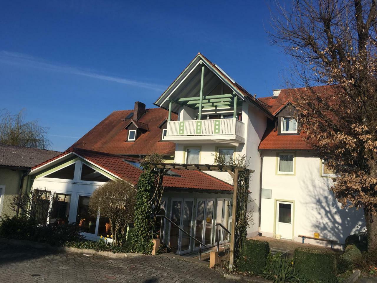 Lindenwirt Inn 2*